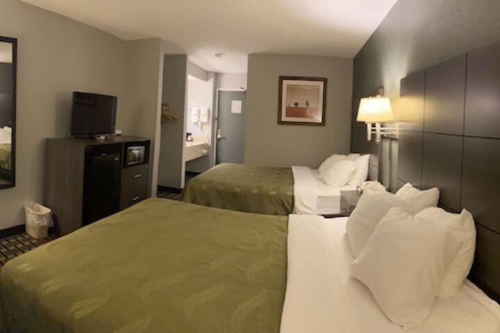 Room 21 of 35