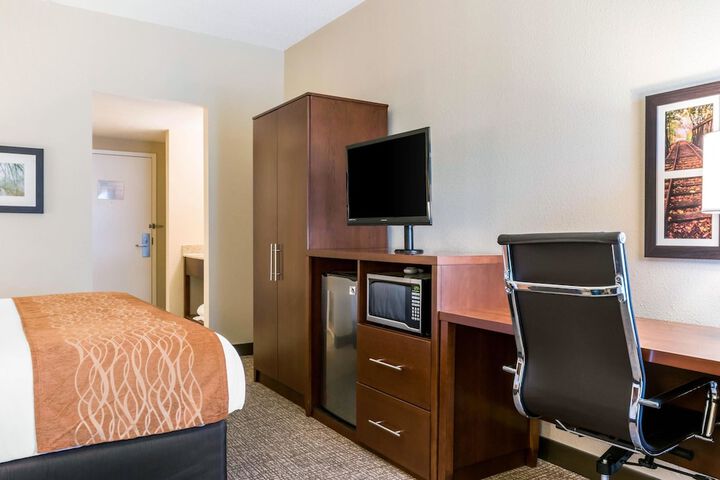 Room 20 of 28