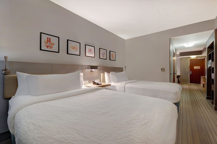 Room 18 of 47