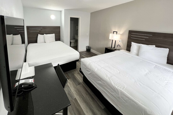 Room 41 of 49