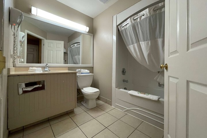 Room 44 of 58