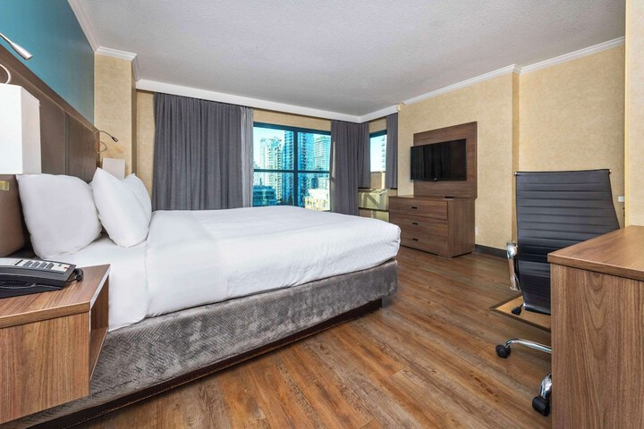 Room 15 of 39
