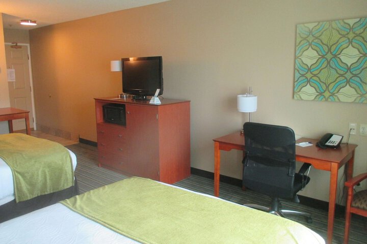 Best Western Plus Menomonie Inn & Suites