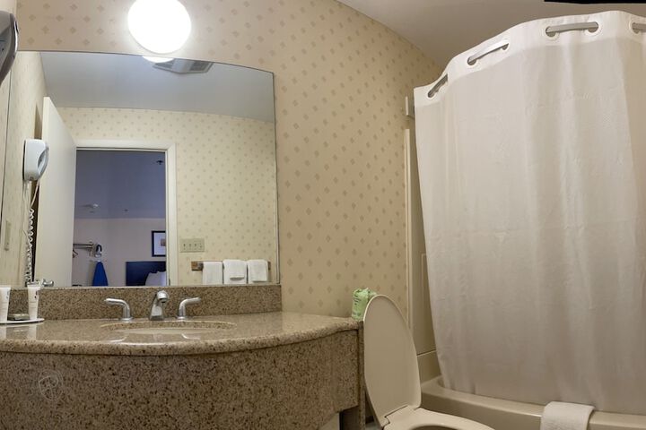 Room 18 of 29
