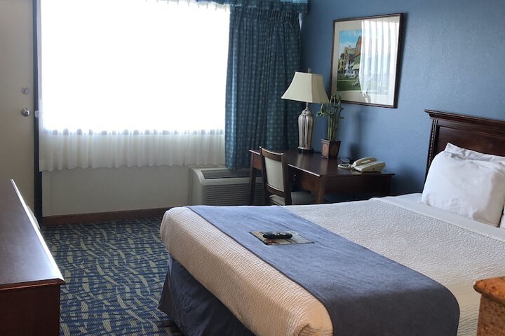 Room 14 of 37