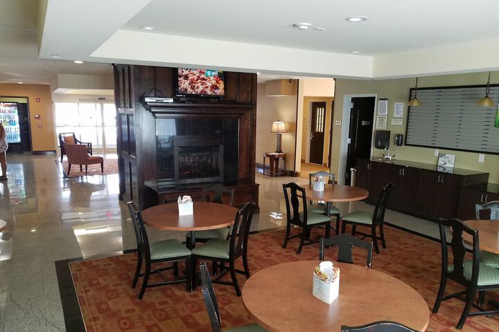 La Quinta Inn & Suites by Wyndham Atlanta-Union City