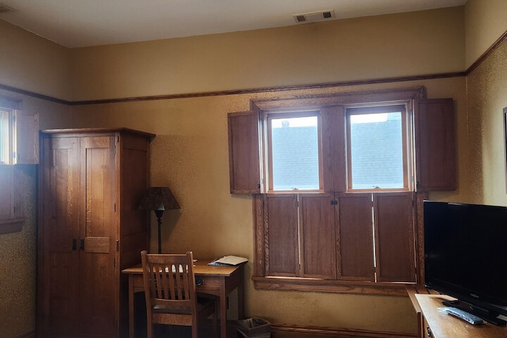 Room 13 of 21
