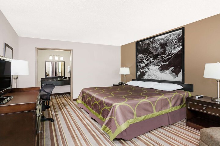 Super 8 by Wyndham Monteagle TN