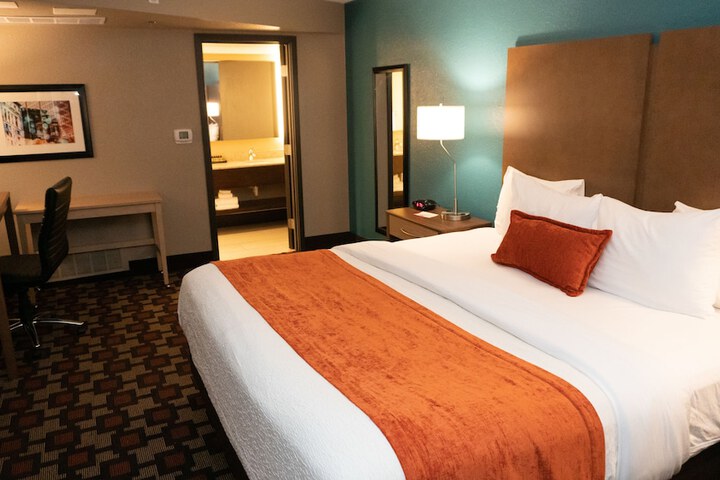 Room 15 of 46