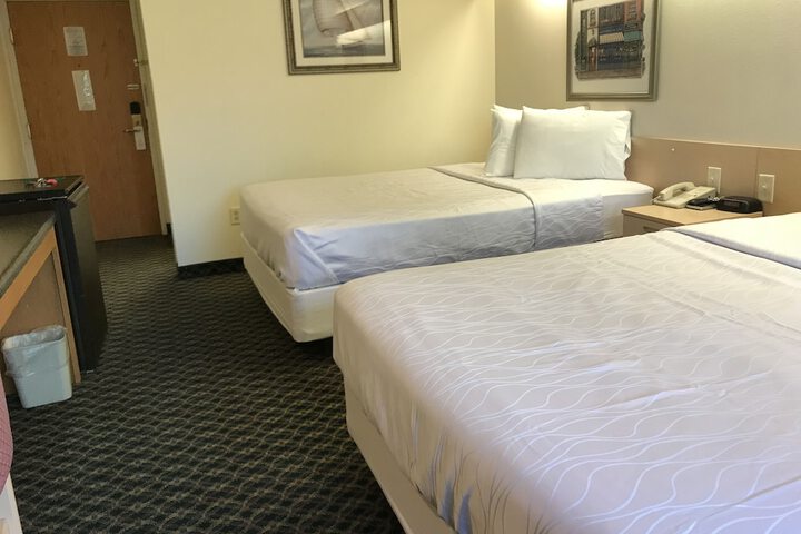 Room 10 of 43