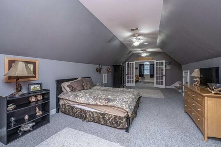 Room 26 of 77