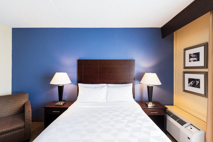 Holiday Inn South Plainfield-Piscataway by IHG