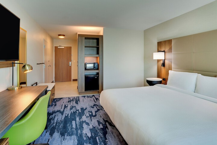 Room 12 of 39