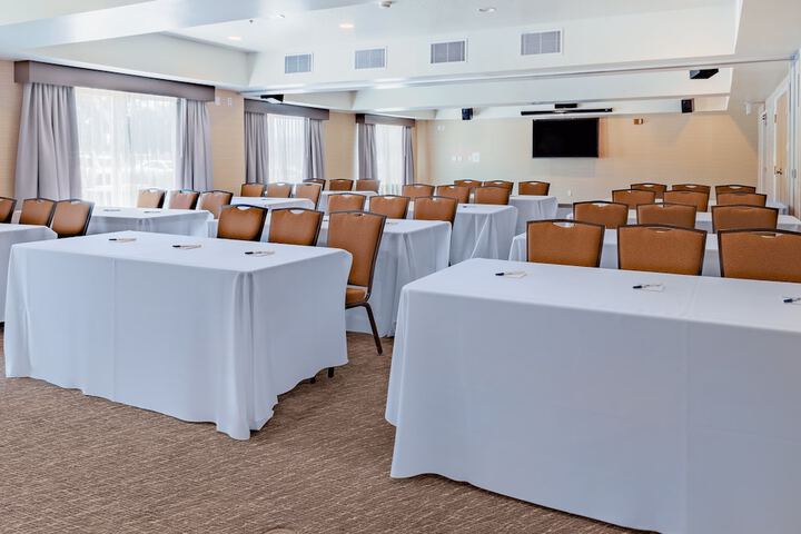 Holiday Inn Express Hotel & Suites San Jose-Morgan Hill by IHG