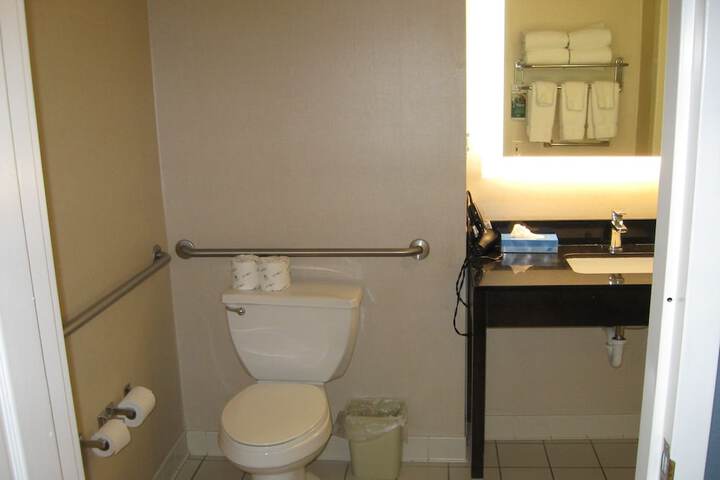 Room 9 of 50