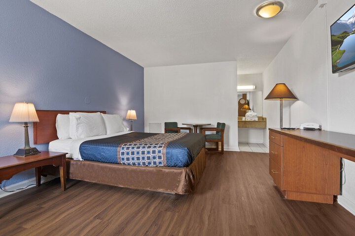 Economy Lodge