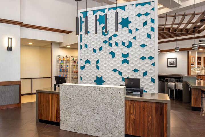 Hyatt Place Sacramento / Rancho Cordova