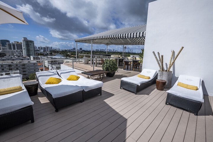 Sundeck 56 of 59