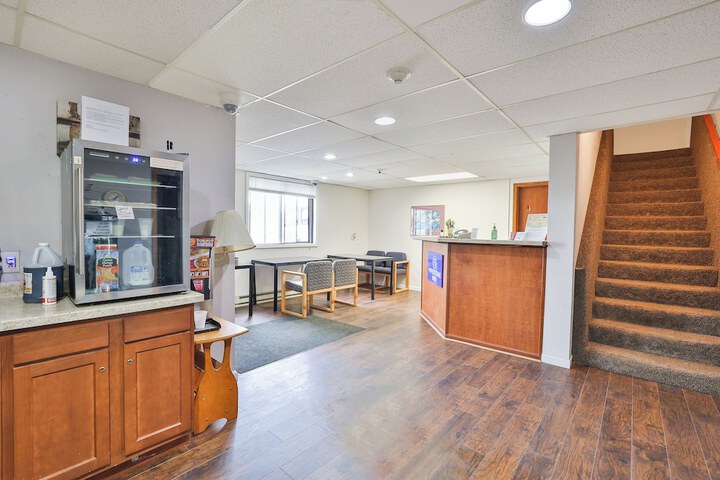 OYO Hotel Pipestone MN Canterbury Park