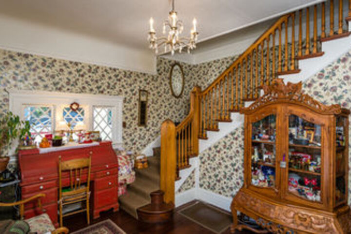 Joshua Inn Bed & Breakfast
