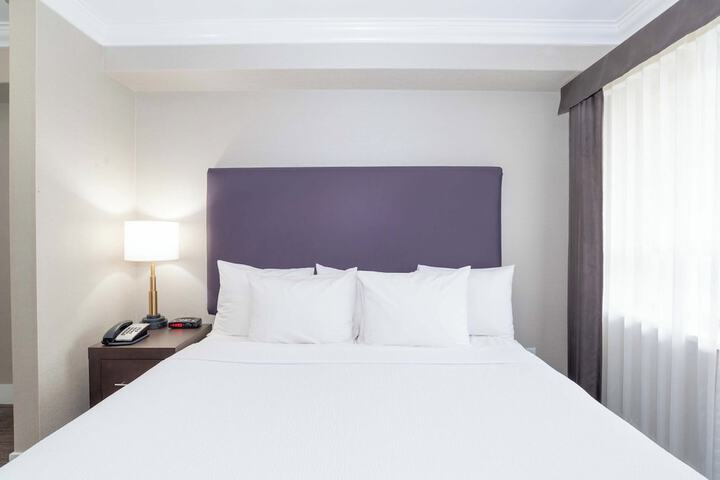 Room 20 of 32