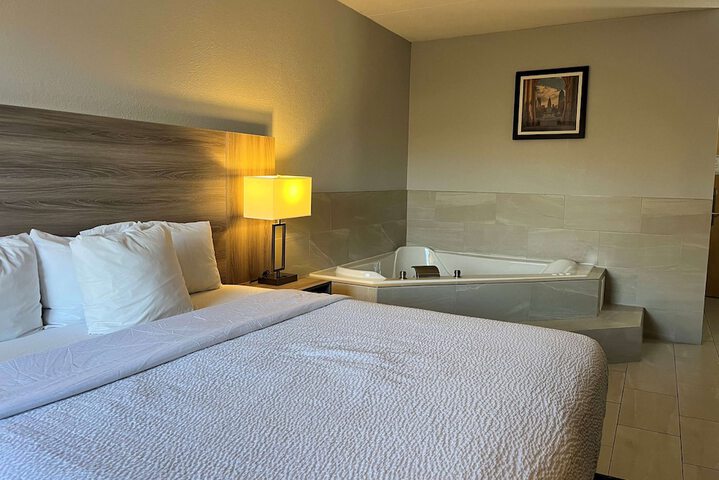 Room 14 of 50