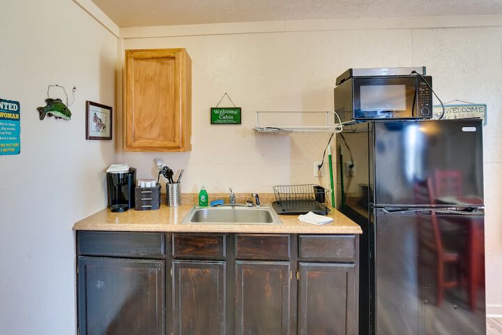 On-site Boat Ramp: Pet-friendly Kerens Studio!