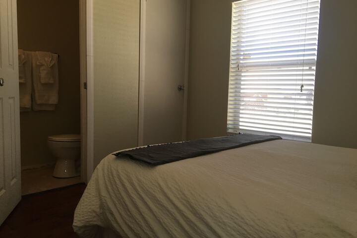 Room 48 of 146