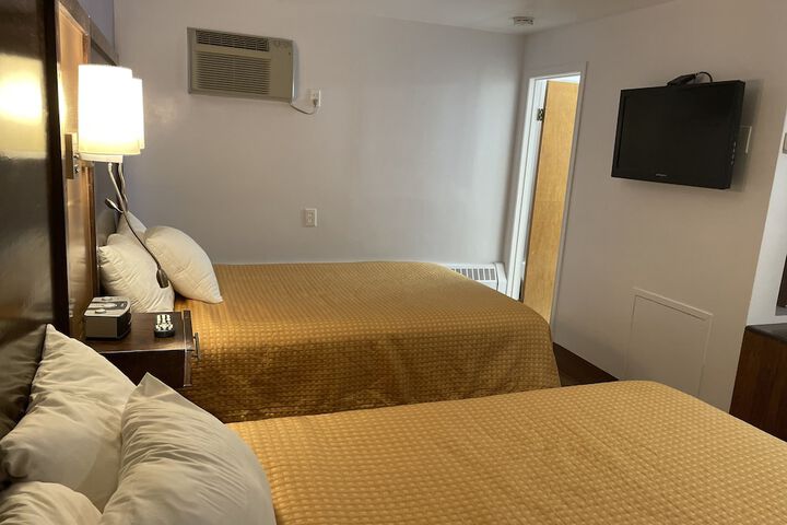 Room 20 of 28