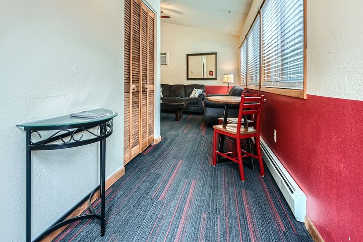 Room 77 of 137