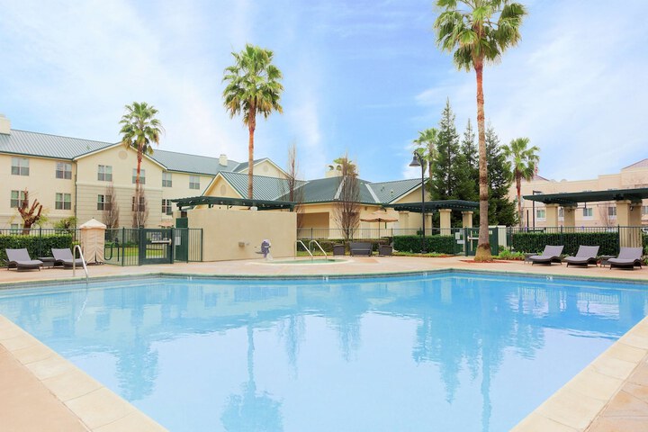 Pool 4 of 30