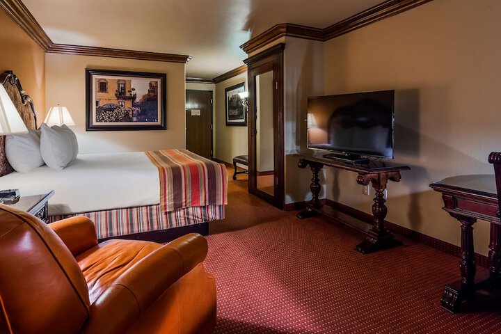 Room 7 of 25