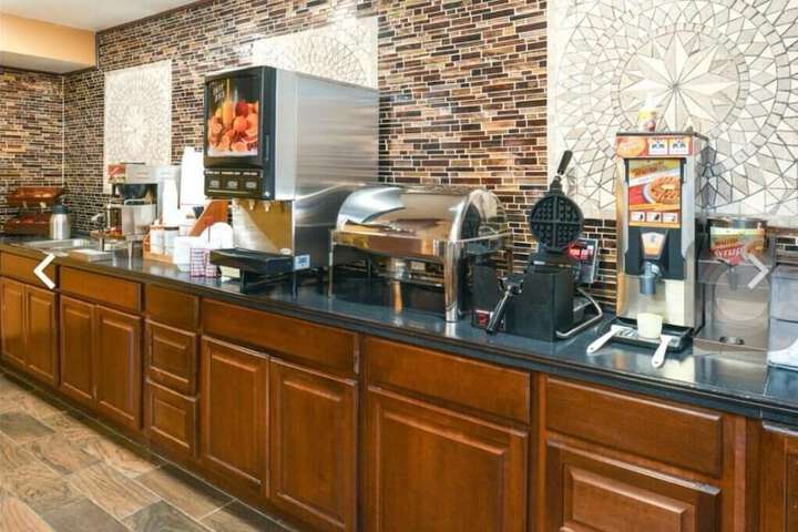 Breakfast/Coffee Service 18 of 20