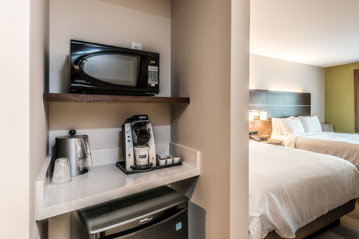 Room 33 of 51