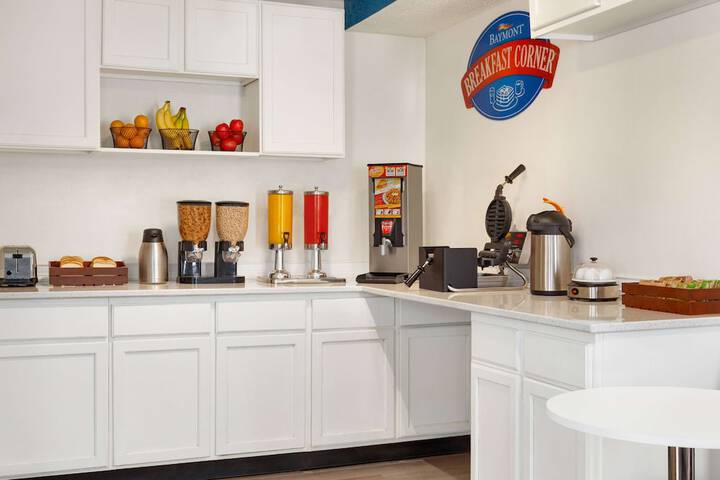 Breakfast/Coffee Service 38 of 41