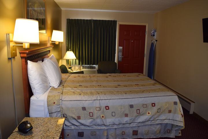 Room 17 of 19