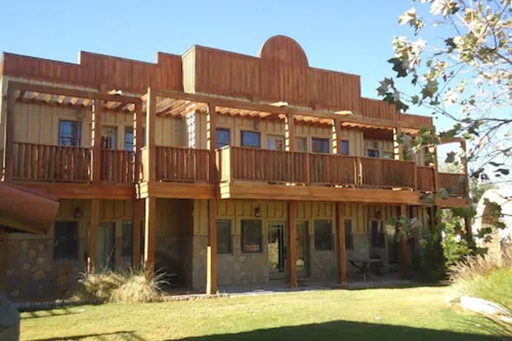 Hotel 4 of 49