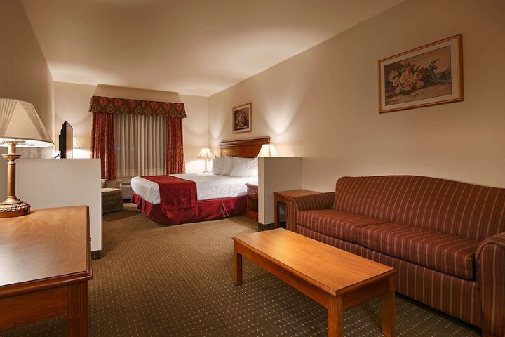 Room 18 of 23
