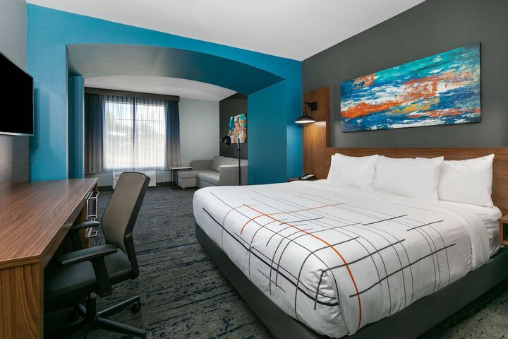 Room 17 of 31