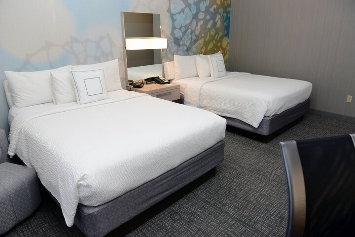 Room 14 of 28