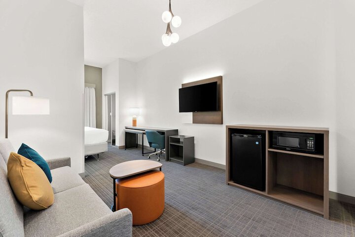 Room 41 of 60