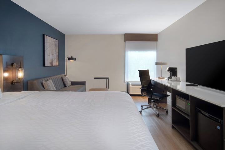 Room 22 of 46
