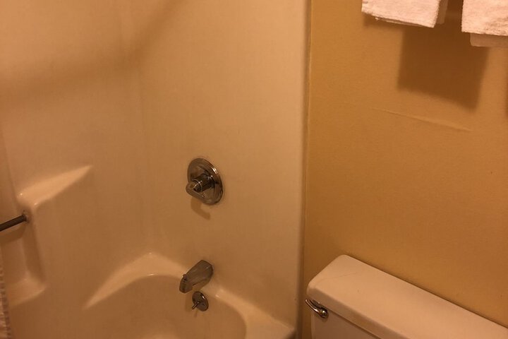 Room 7 of 24