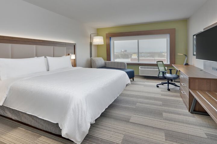 Room 16 of 27