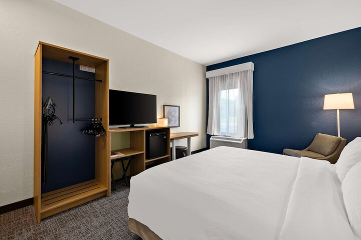 Spark by Hilton Tifton