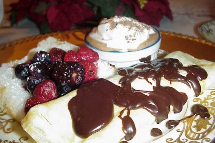 Dining 42 of 61
