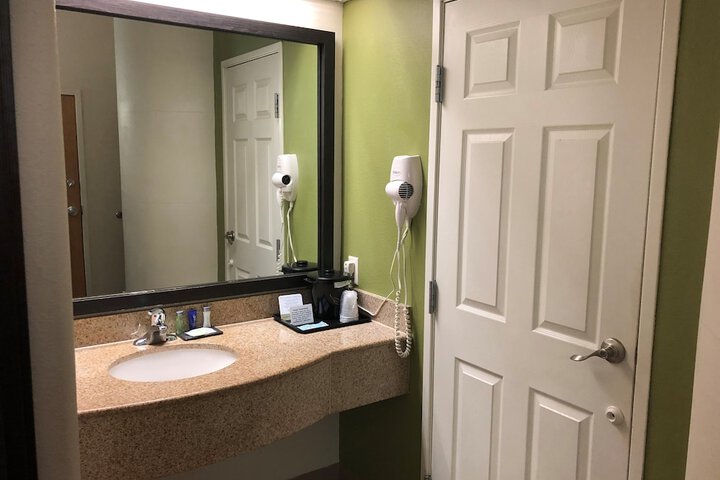Sleep Inn & Suites Conference Center and Water Park