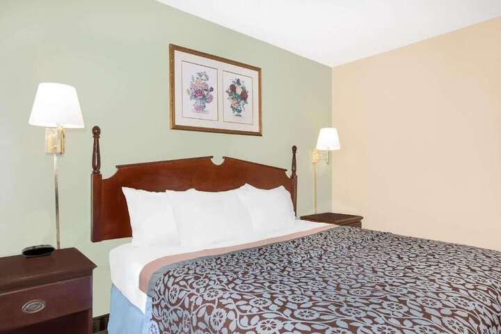 Room 8 of 15