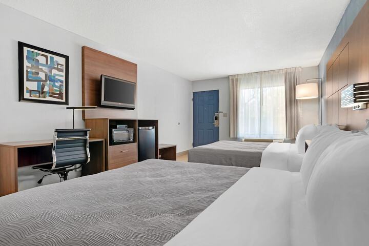 Quality Inn & Suites near Lake Eufaula