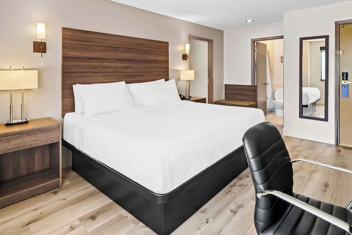 Best Western Maple Ridge Hotel